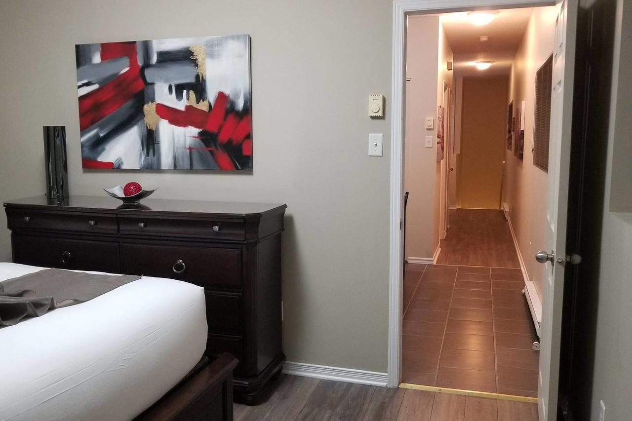 Sweet 2-Bedroom Penthouse Apartment By Amazing Property Rentals Gatineau Esterno foto