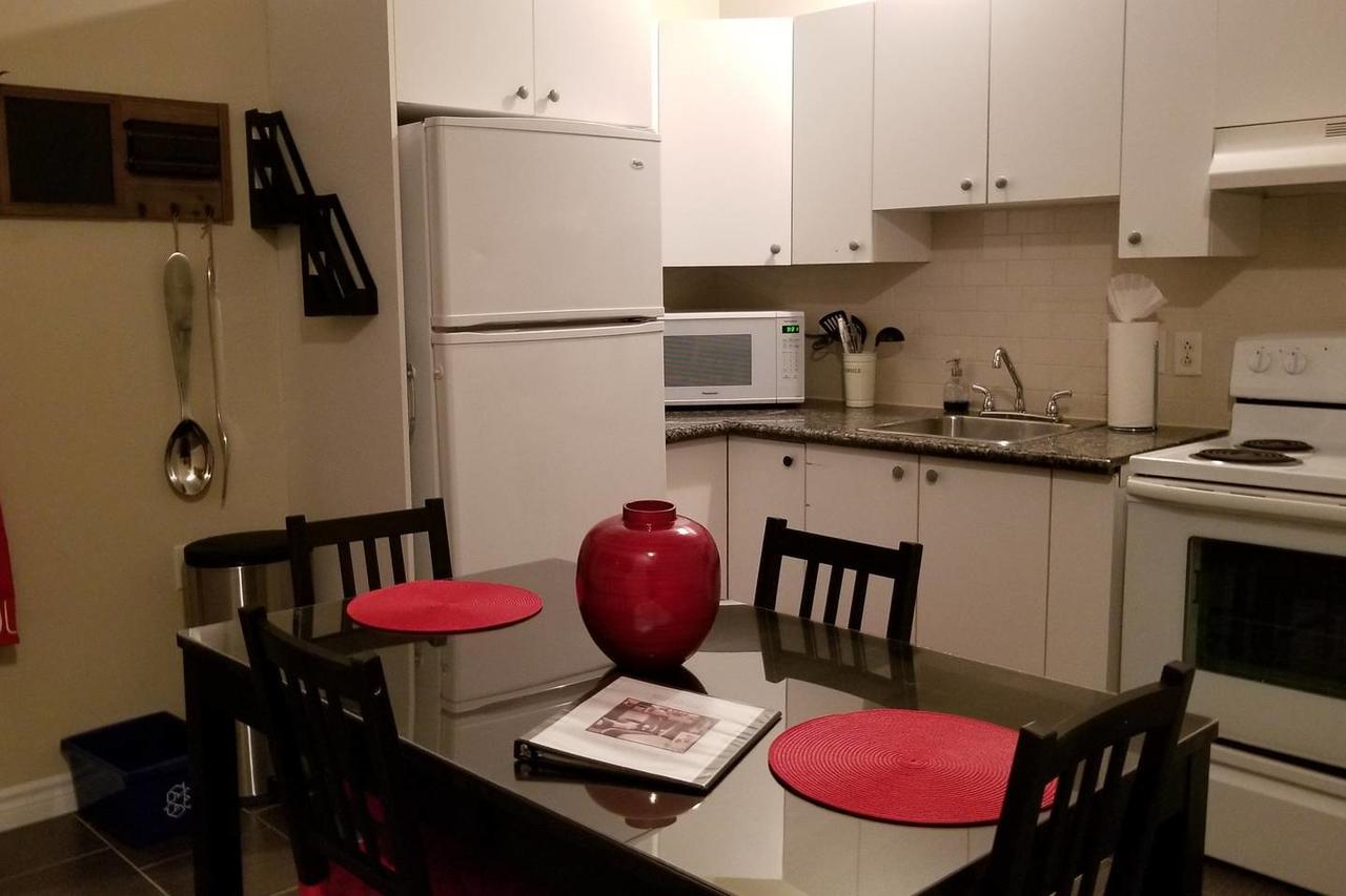 Sweet 2-Bedroom Penthouse Apartment By Amazing Property Rentals Gatineau Esterno foto